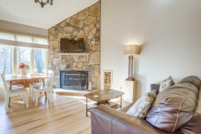 Walk to Lifts Wintergreen Resort Condo Lyndhurst